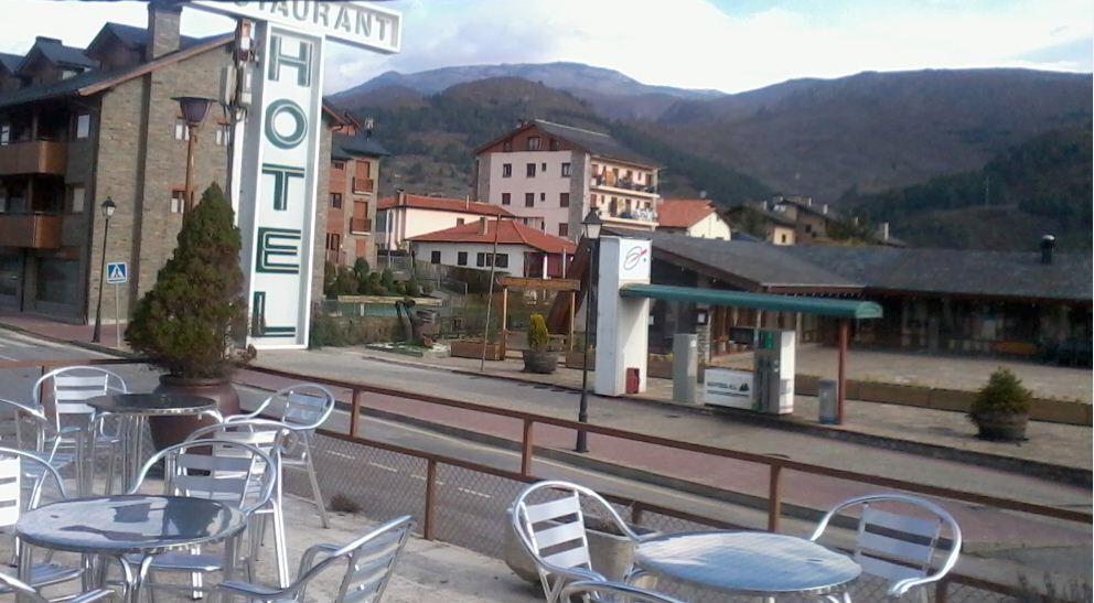 Hotel Bon Repos Bellver De Cerdanya Exterior foto